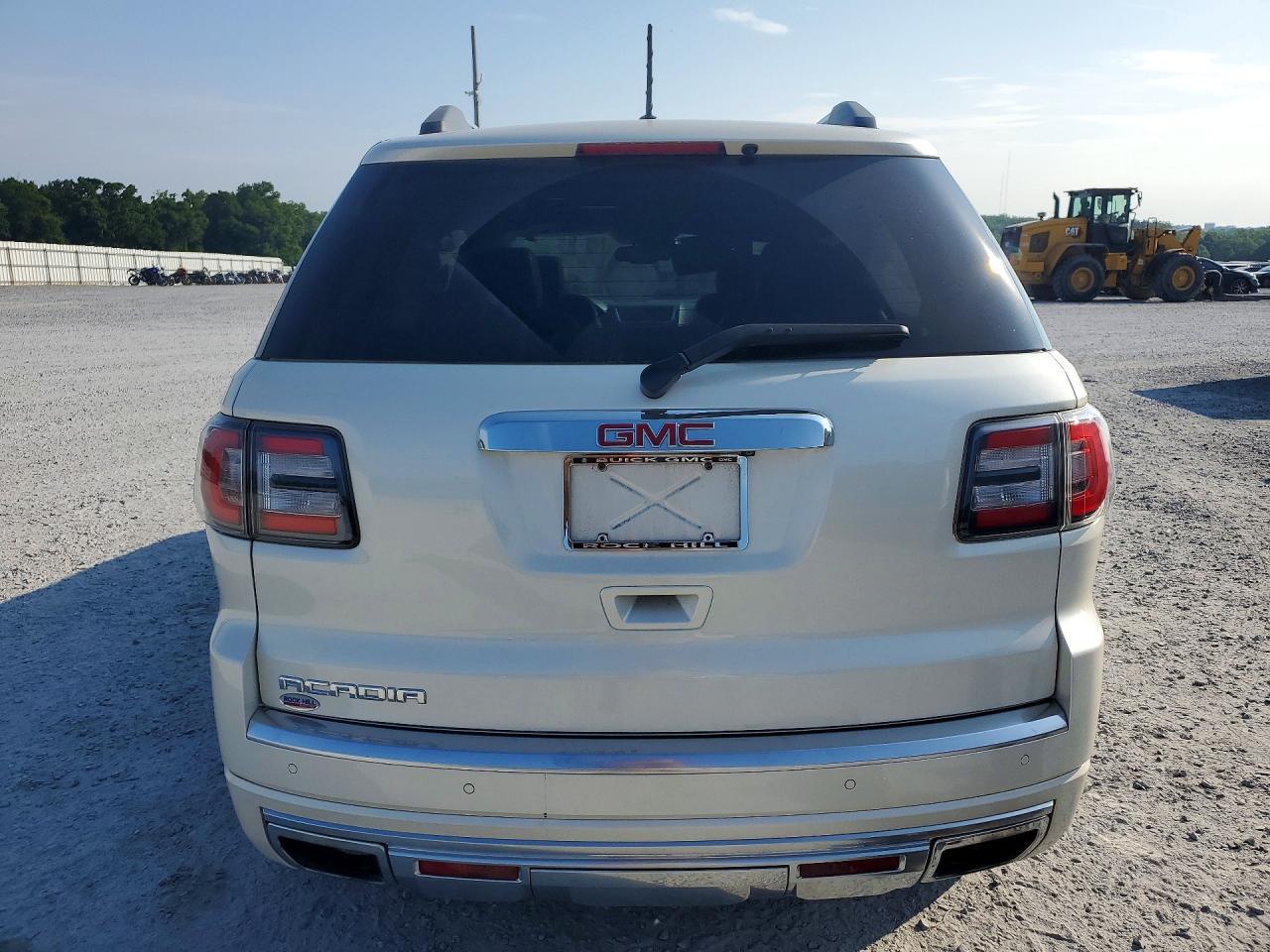 2015 GMC Acadia Denali - Фото 6