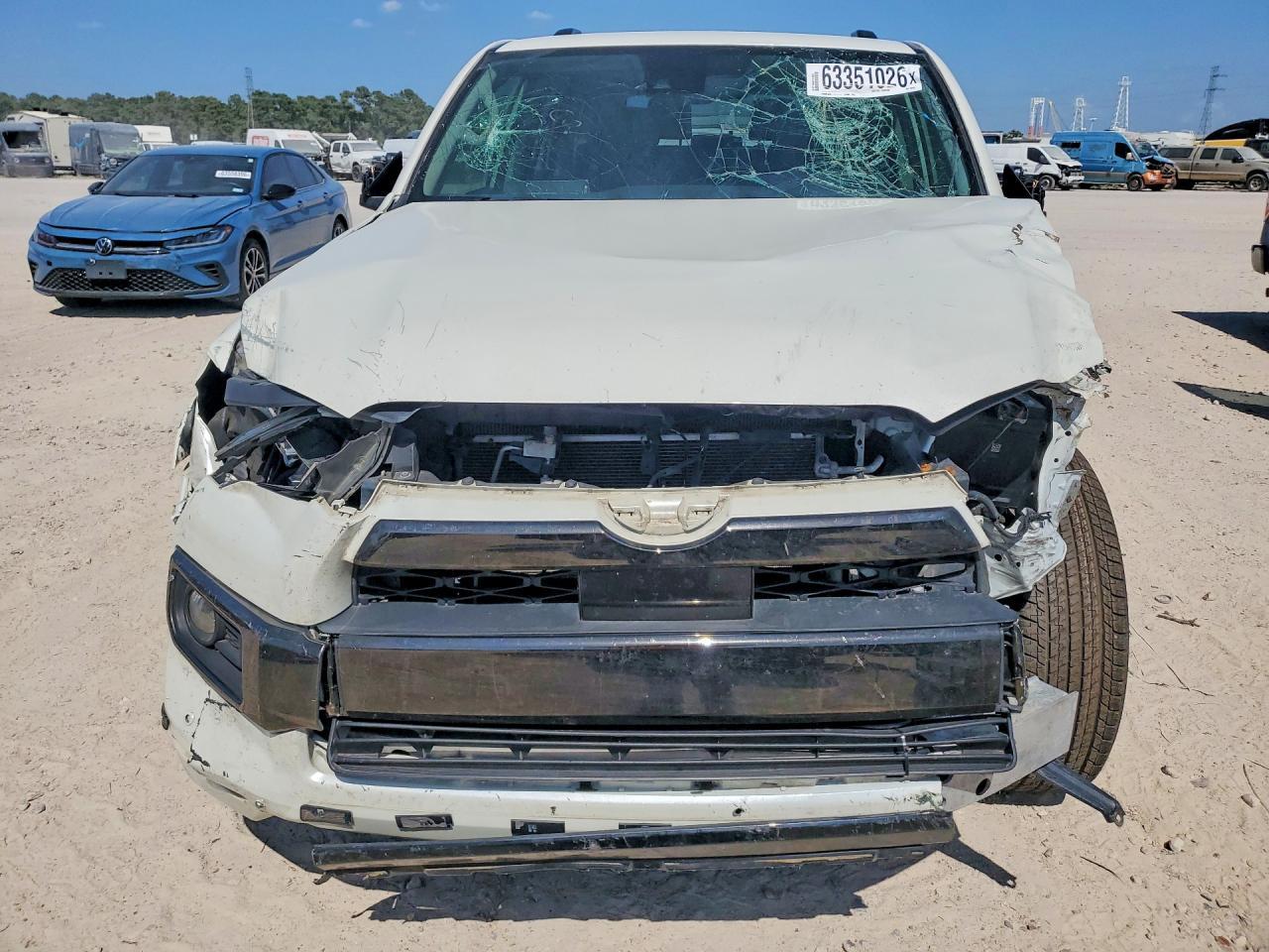 2020 Toyota 4Runner Nightshade Edition - Фото 5