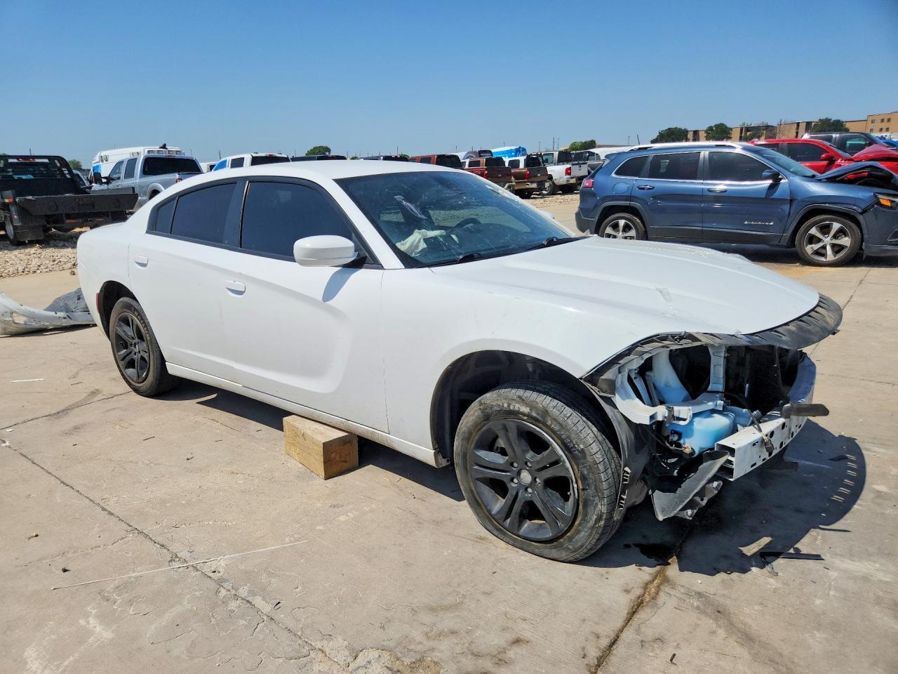 2022 Dodge Charger Sxt - Фото 4