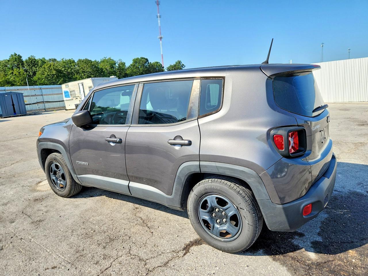 2016 Jeep Renegade Sport - Image 2