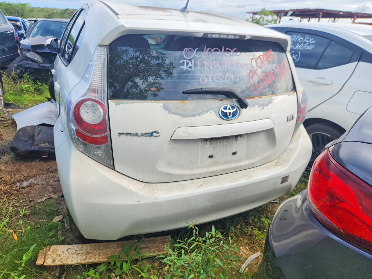 2013 Toyota Prius C One - Image 6
