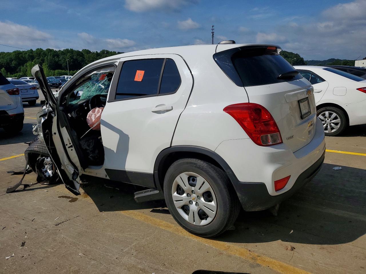 2018 Chevrolet Trax Ls - Фото 2