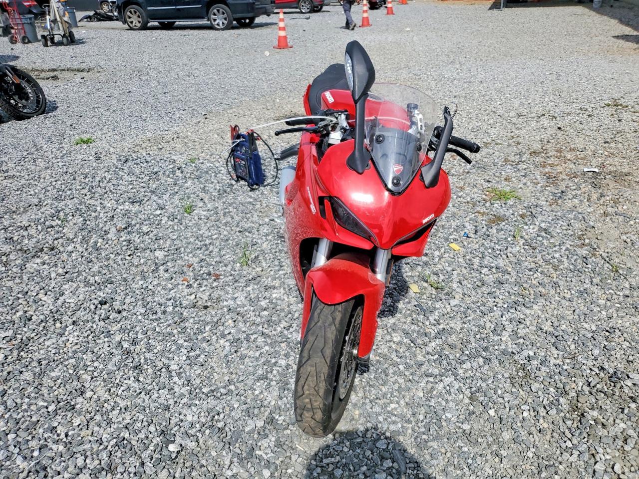2023 Ducati Supersport - Image 2