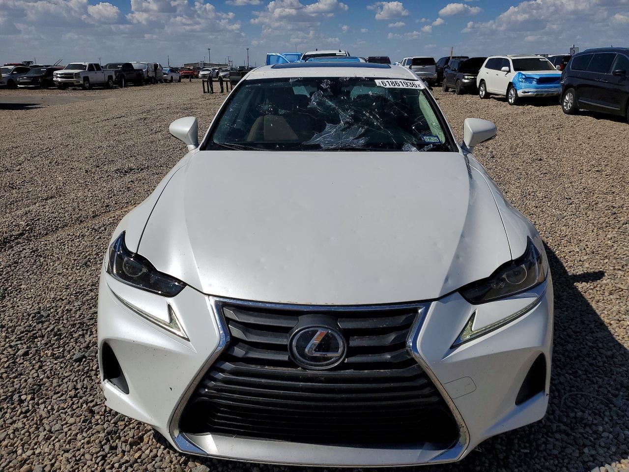 2017 Lexus Is 200T - Image 5
