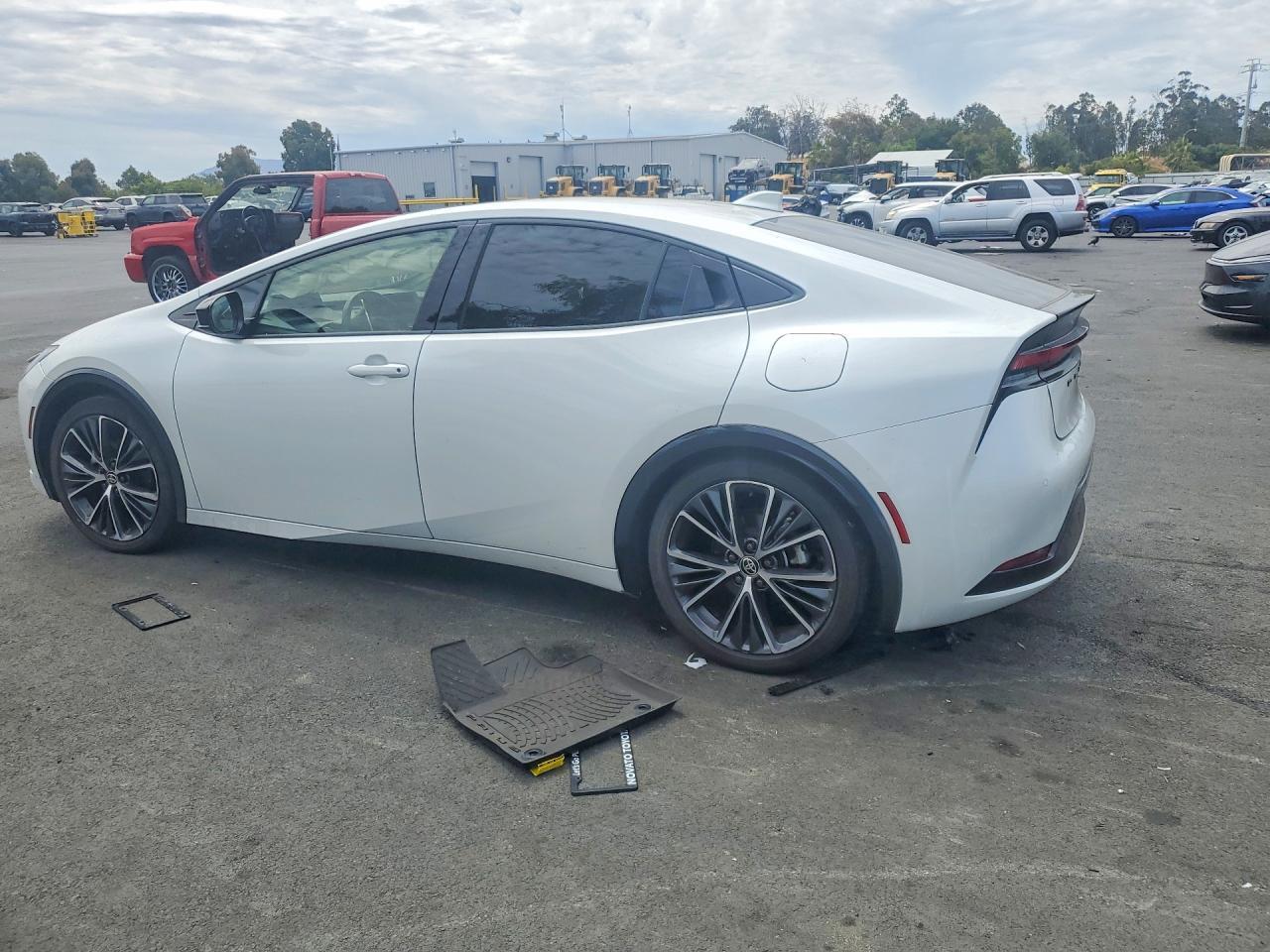 2023 Toyota Prius Xle - Фото 2