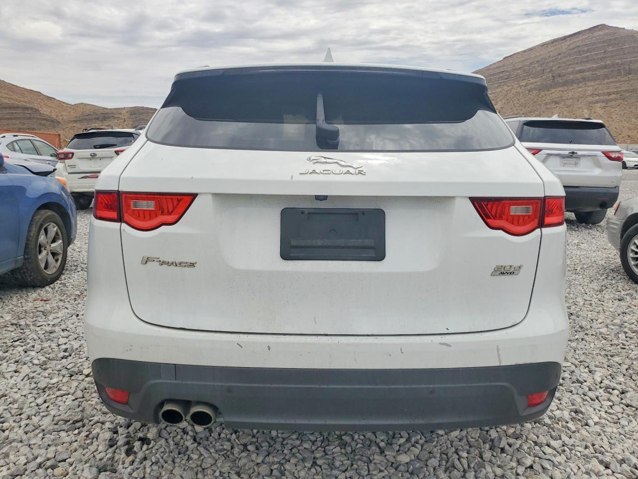 2017 Jaguar F-Pace Premium - Image 6