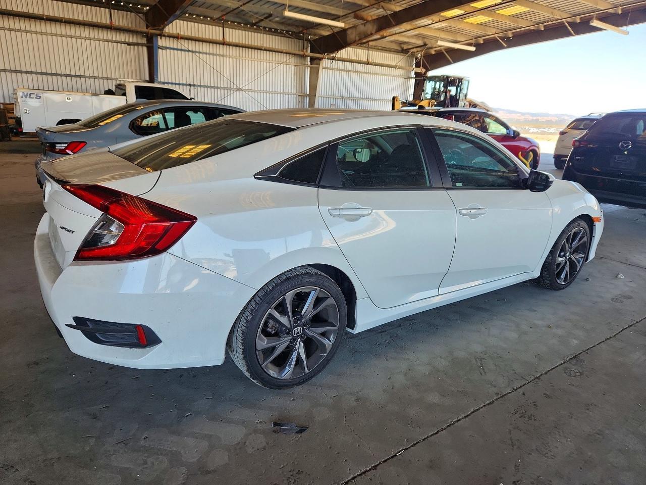 2019 Honda Civic Sport - Image 3