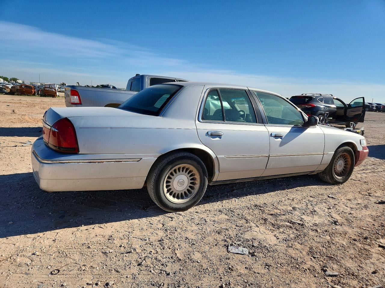 2002 Mercury Grand Marquis Ls - Image 3