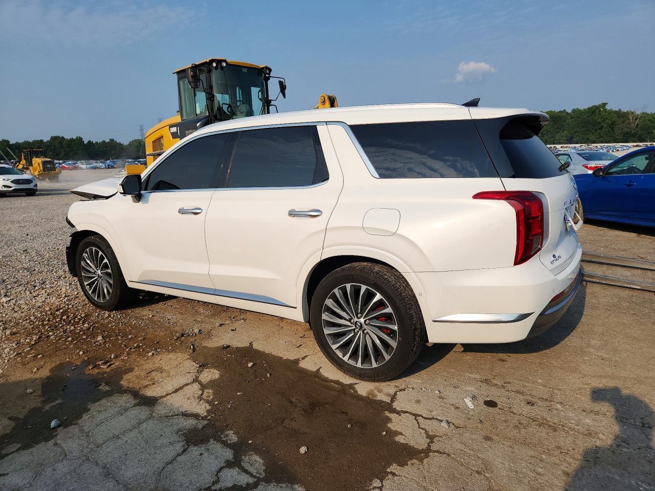 2023 Hyundai Palisade Calligraphy - Image 2