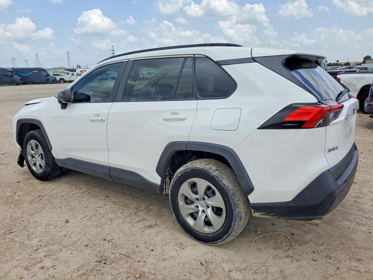 2021 Toyota Rav4 Le - Фото 2
