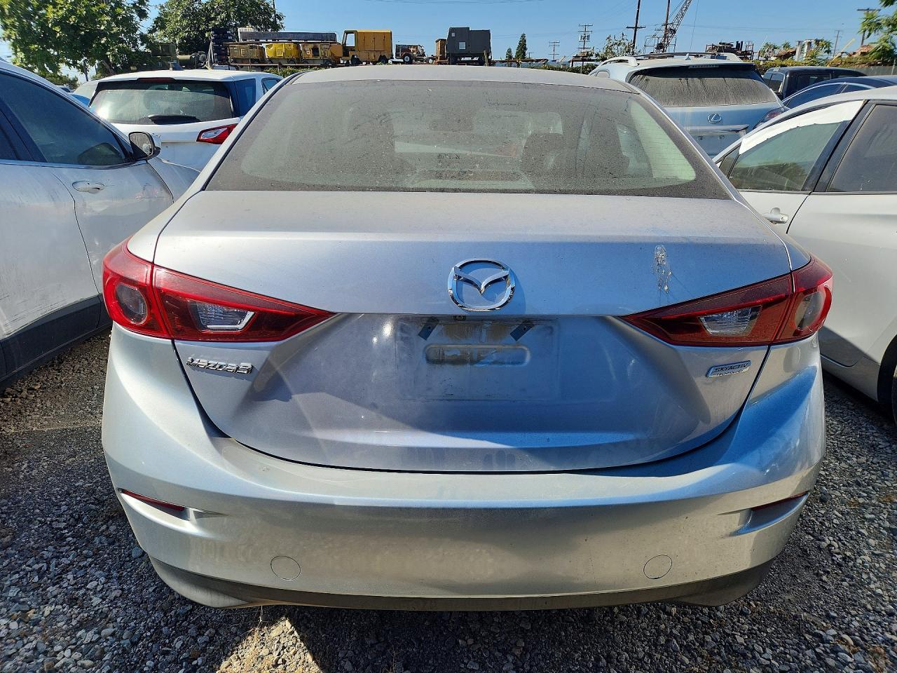 2017 Mazda 3 Touring - Image 6