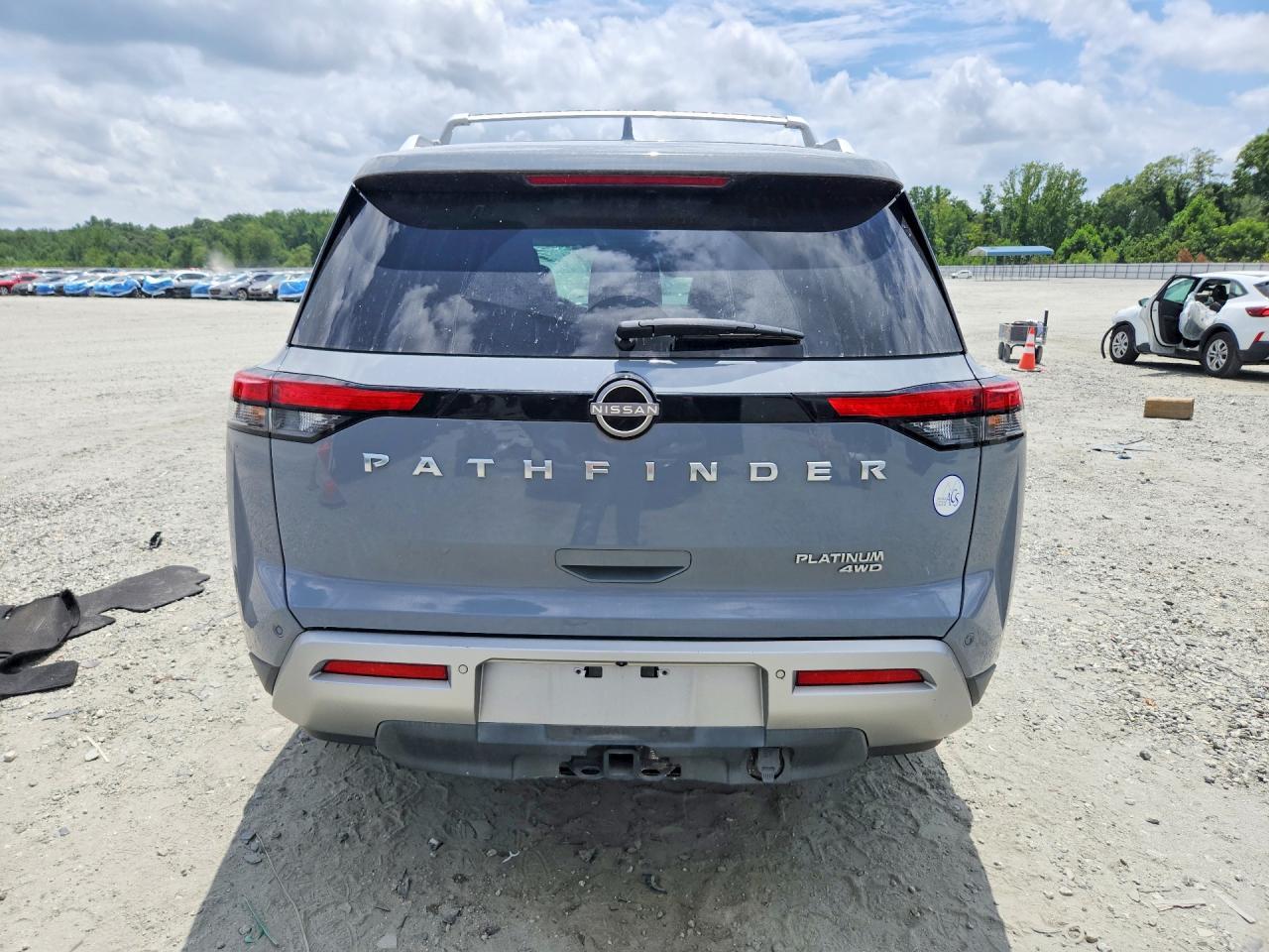 2022 Nissan Pathfinder Platinum - Фото 6