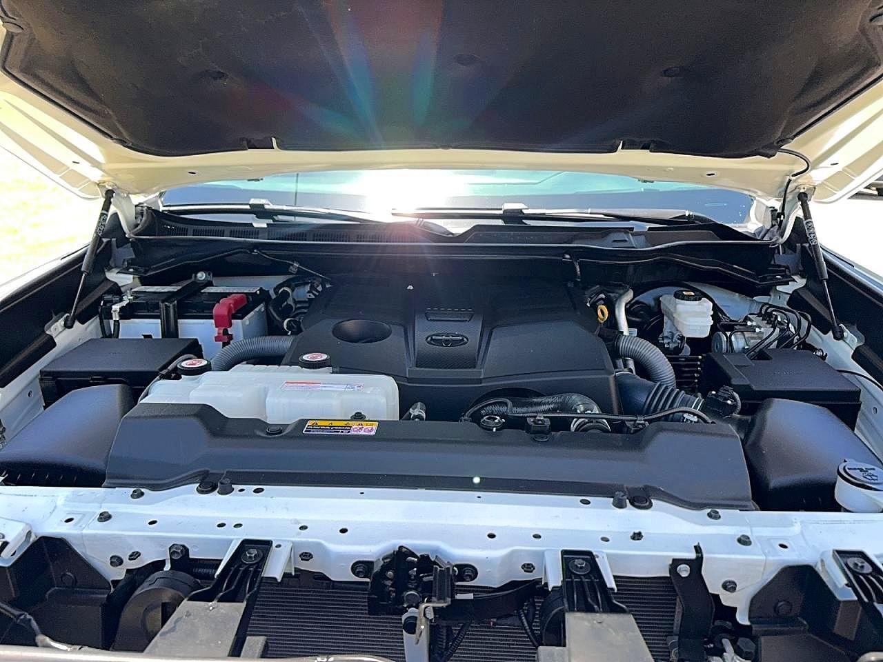 2025 Toyota Tundra 1794 Edition - Image 7
