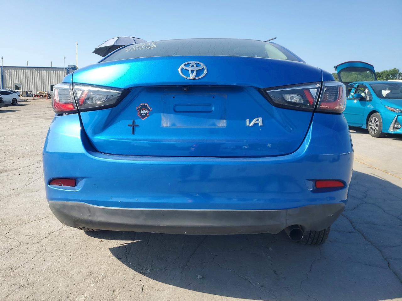 2017 Toyota Yaris Ia Base - Image 6