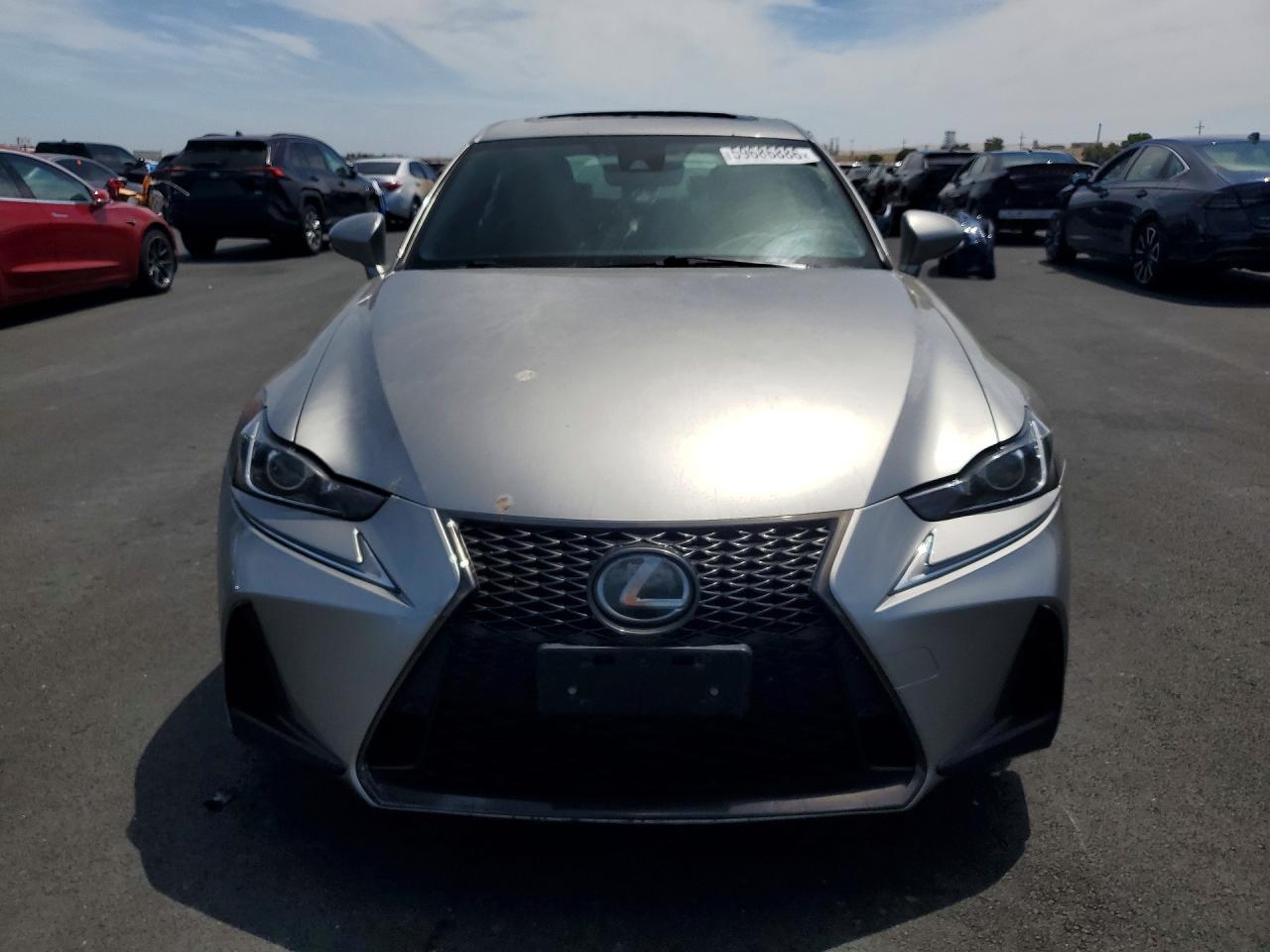 2019 Lexus Is 300 - Image 5