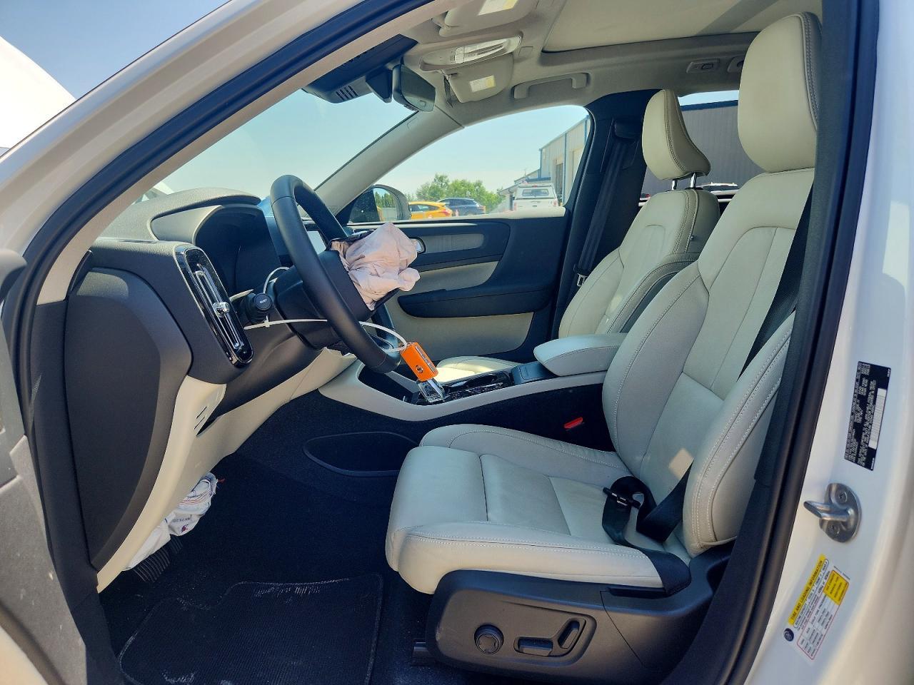 2024 Volvo Xc40 Plus - Фото 7