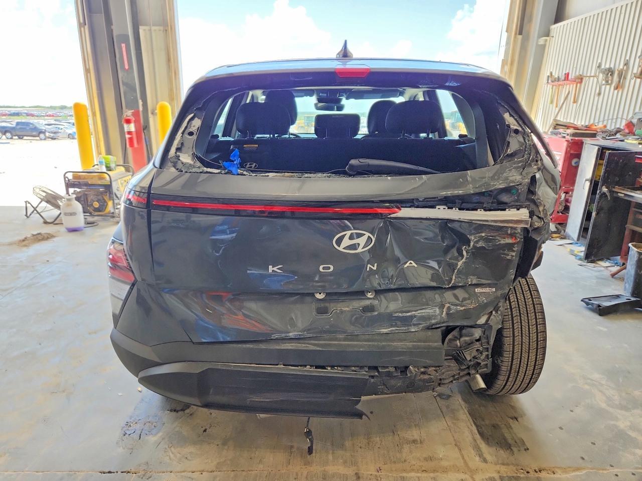 2025 Hyundai Kona Se - Image 6