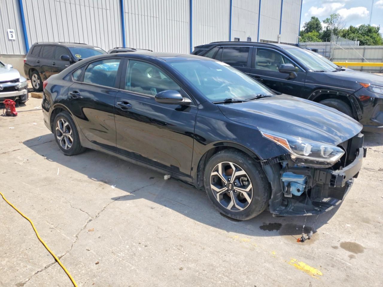 2020 Kia Forte Lxs - Image 4