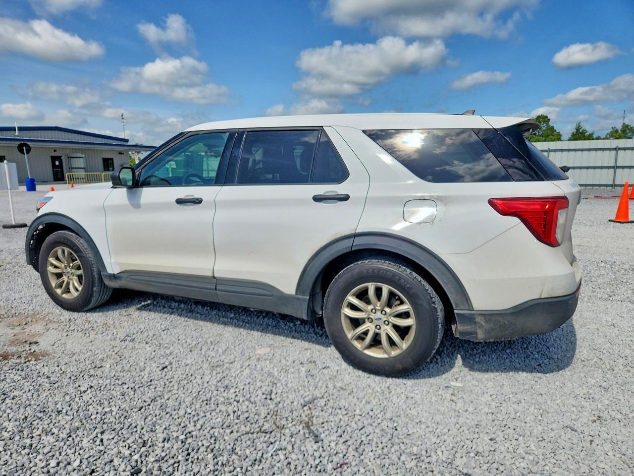2021 Ford Explorer - Image 2