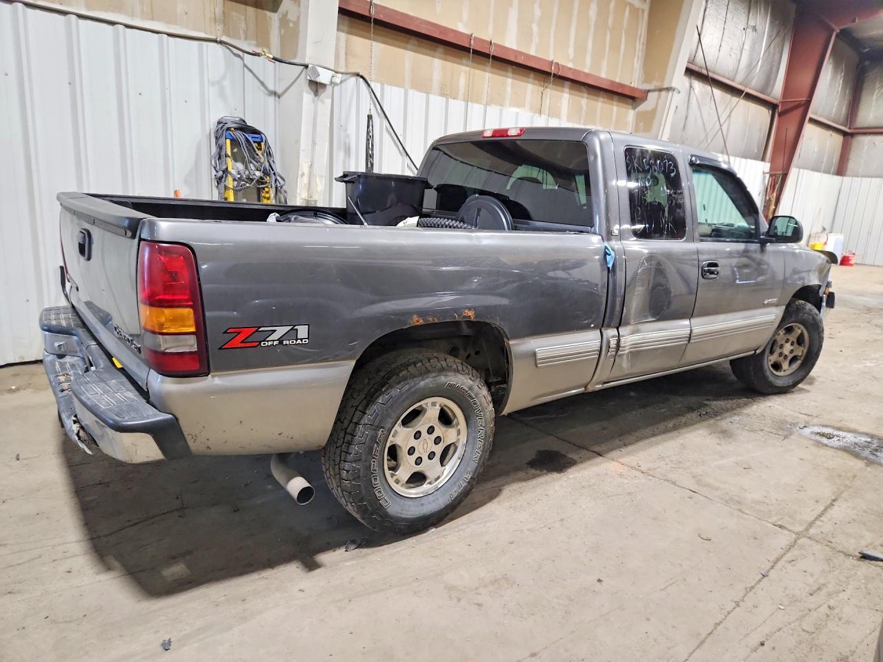 2000 Chevrolet Silverado K1500 - Image 3