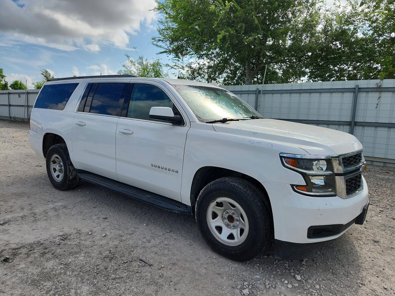 2020 Chevrolet Suburban C1500 - Фото 4