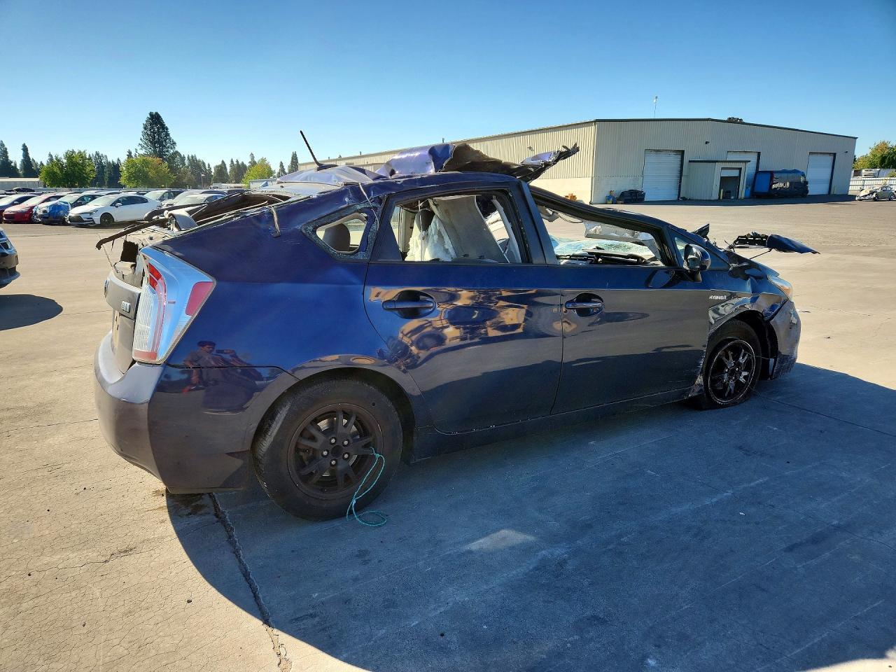 2014 Toyota Prius Three - Image 3