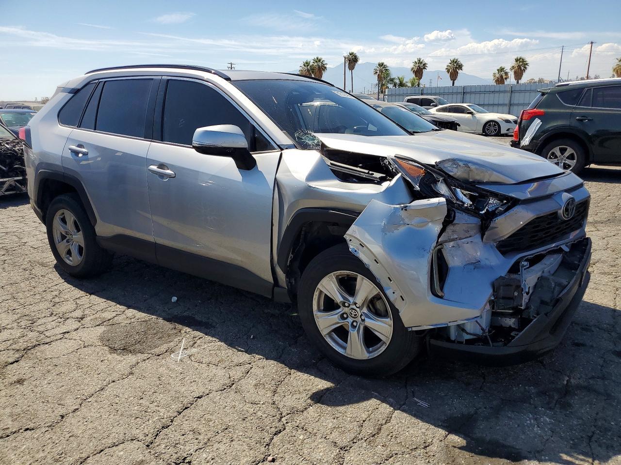 2021 Toyota Rav4 Xle - Image 4