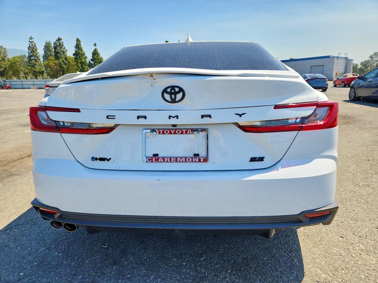 2026 Toyota Camry Se - Image 6