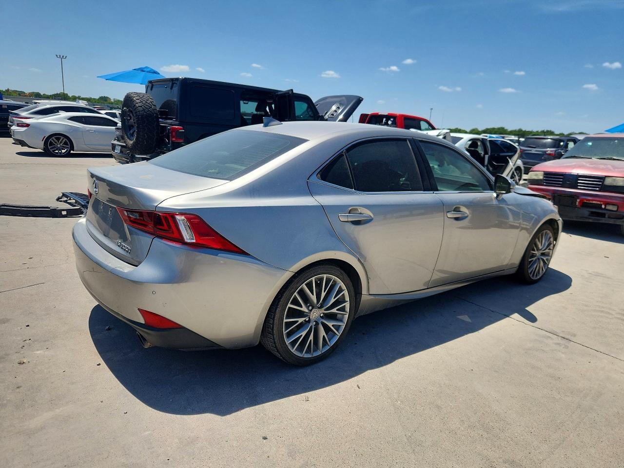 2016 Lexus Is 200T Base - Фото 3