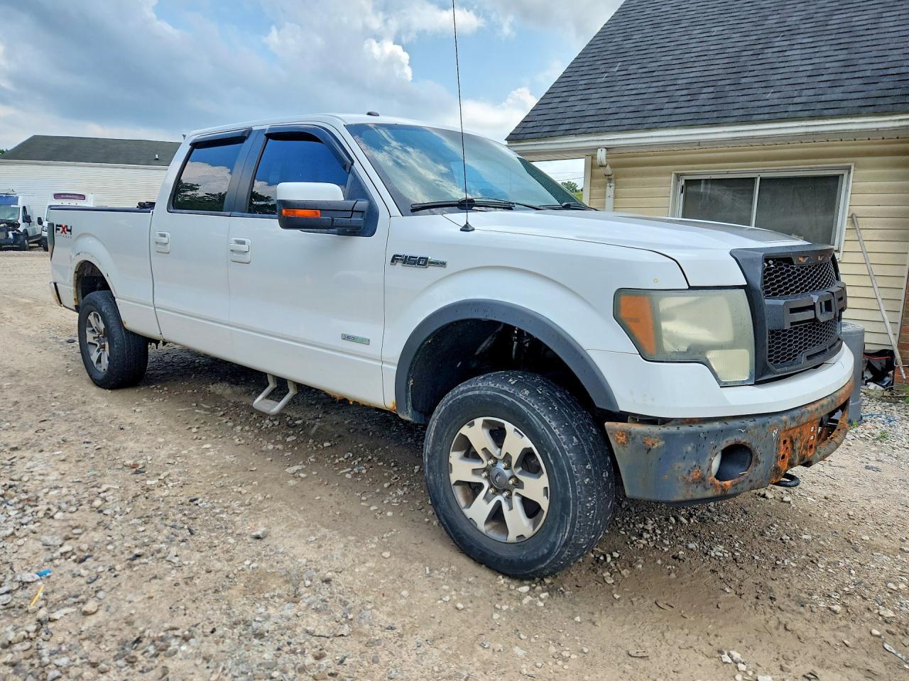 2011 Ford F150 Supercrew - Фото 4