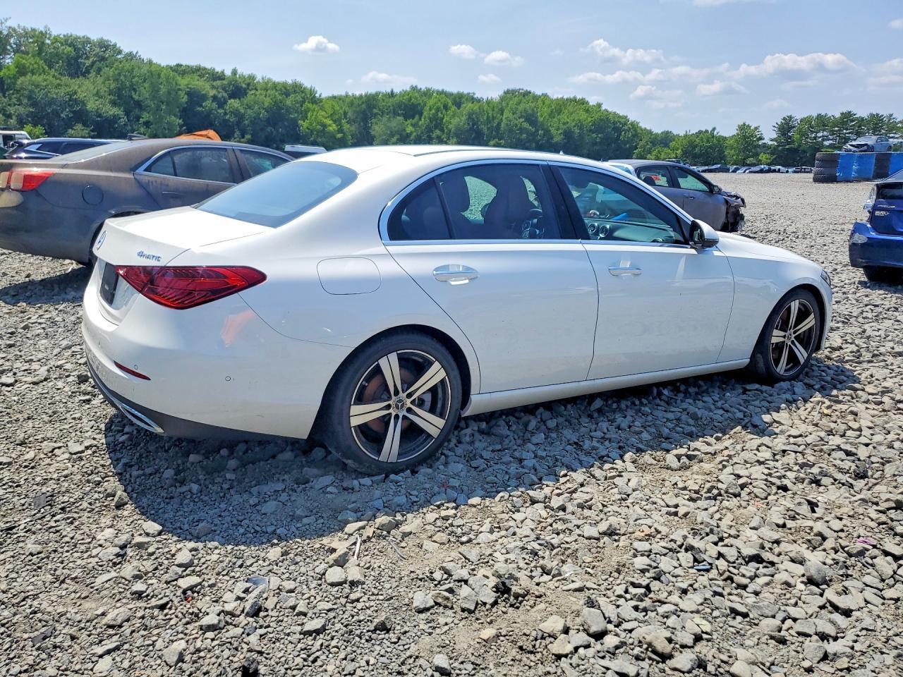 2025 Mercedes-Benz C 300 4Matic - Фото 3