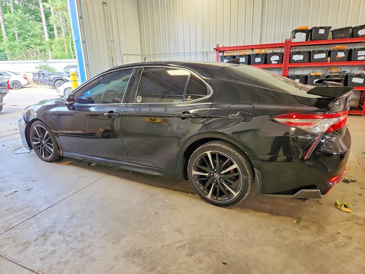 2018 Toyota Camry Xse V6 - Фото 2
