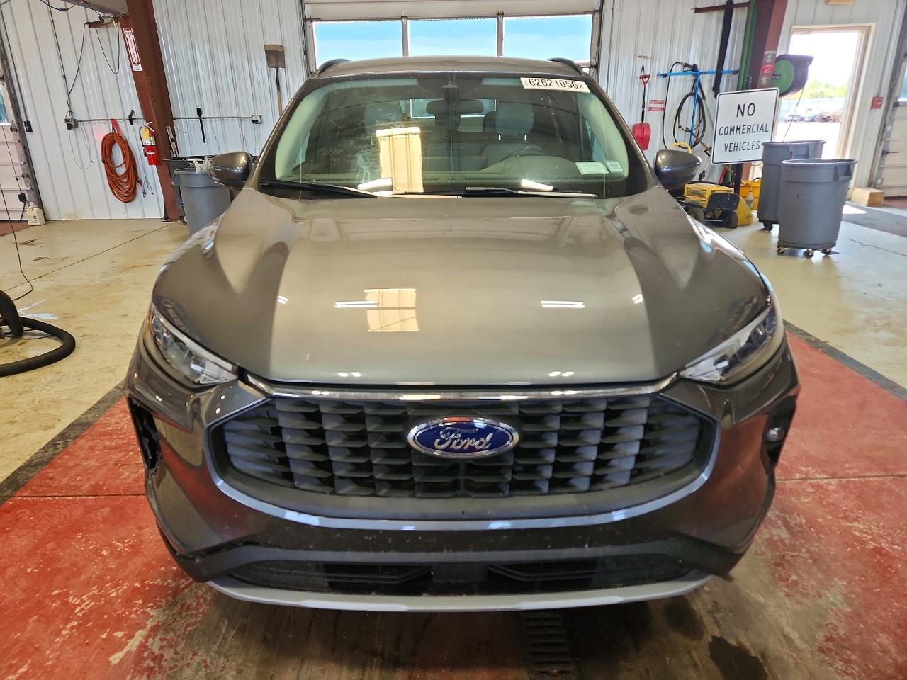 2023 Ford Escape - Фото 5