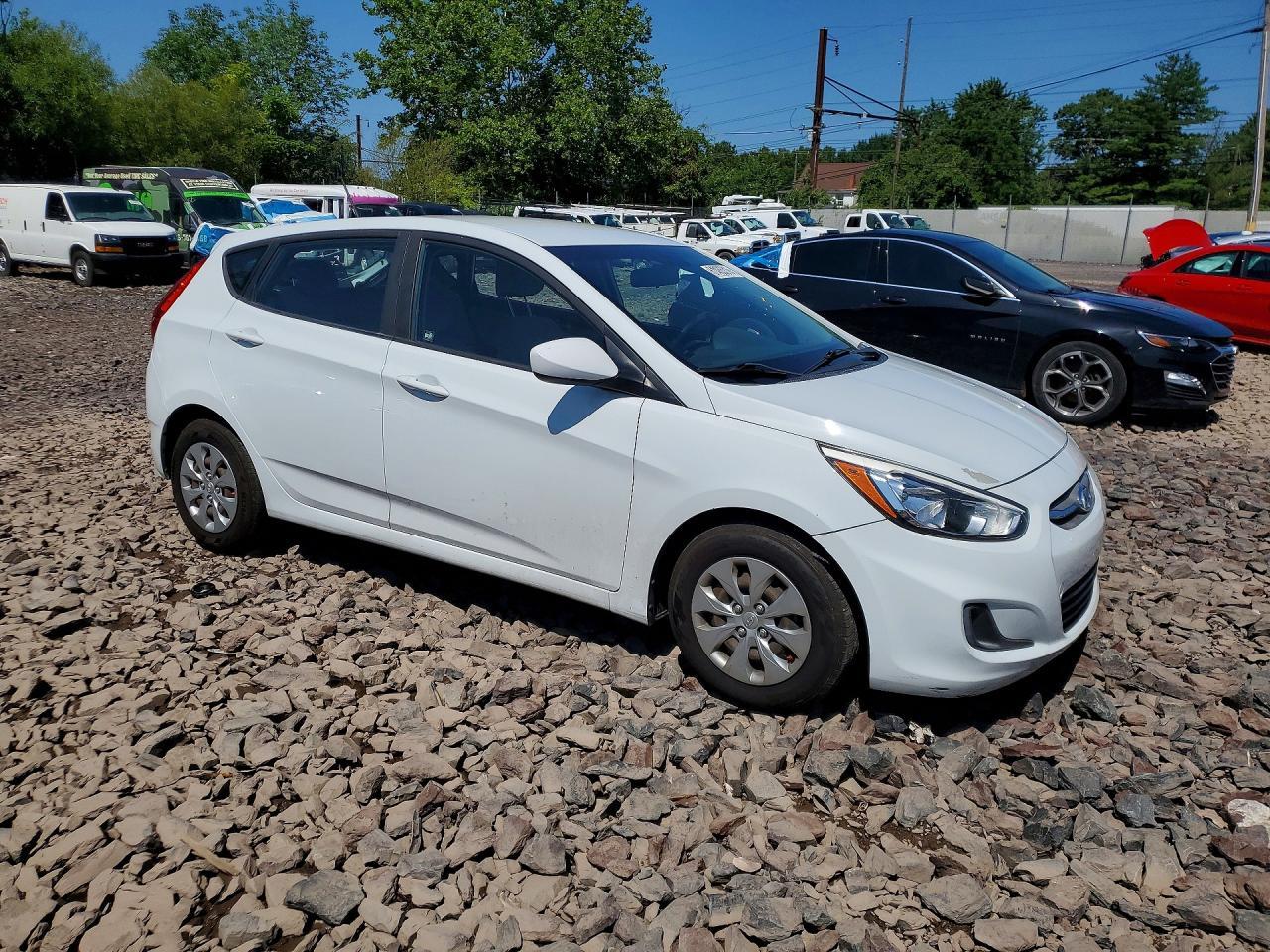 2017 Hyundai Accent Se - Фото 4