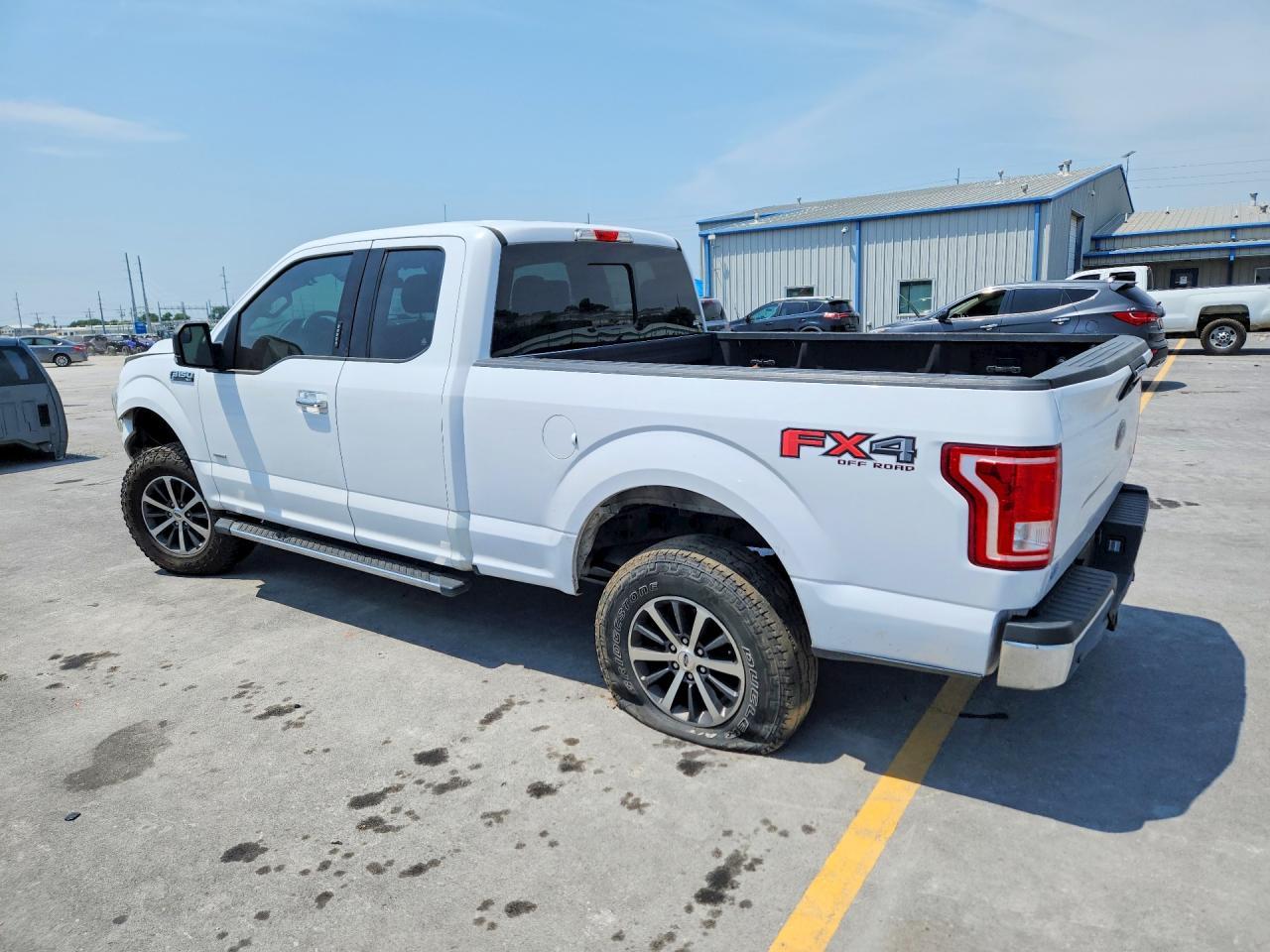 2015 Ford F150 Super Cab - Фото 2