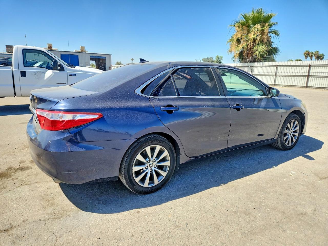 2016 Toyota Camry Xle - Фото 3
