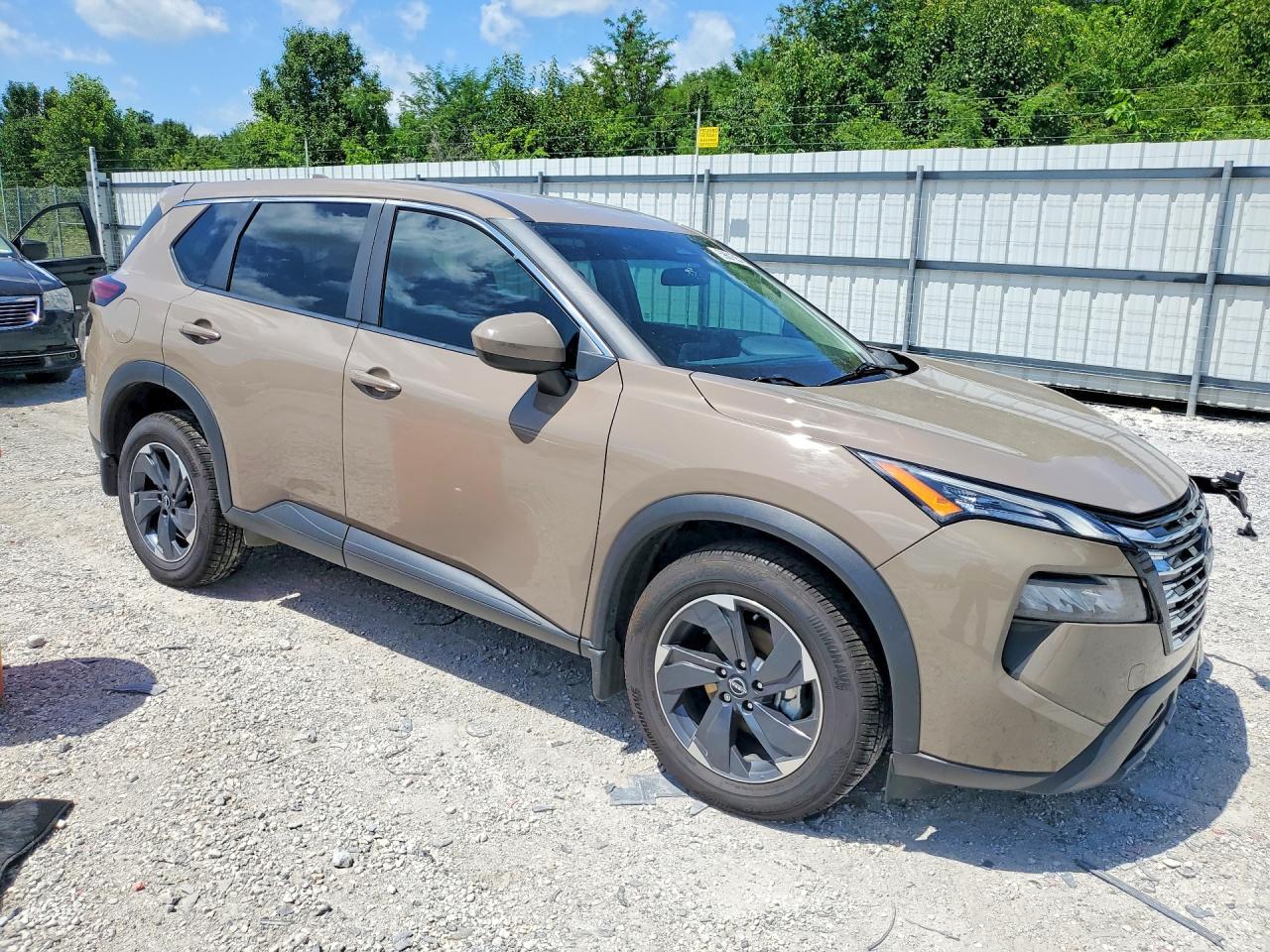 2025 Nissan Rogue Sv - Фото 4