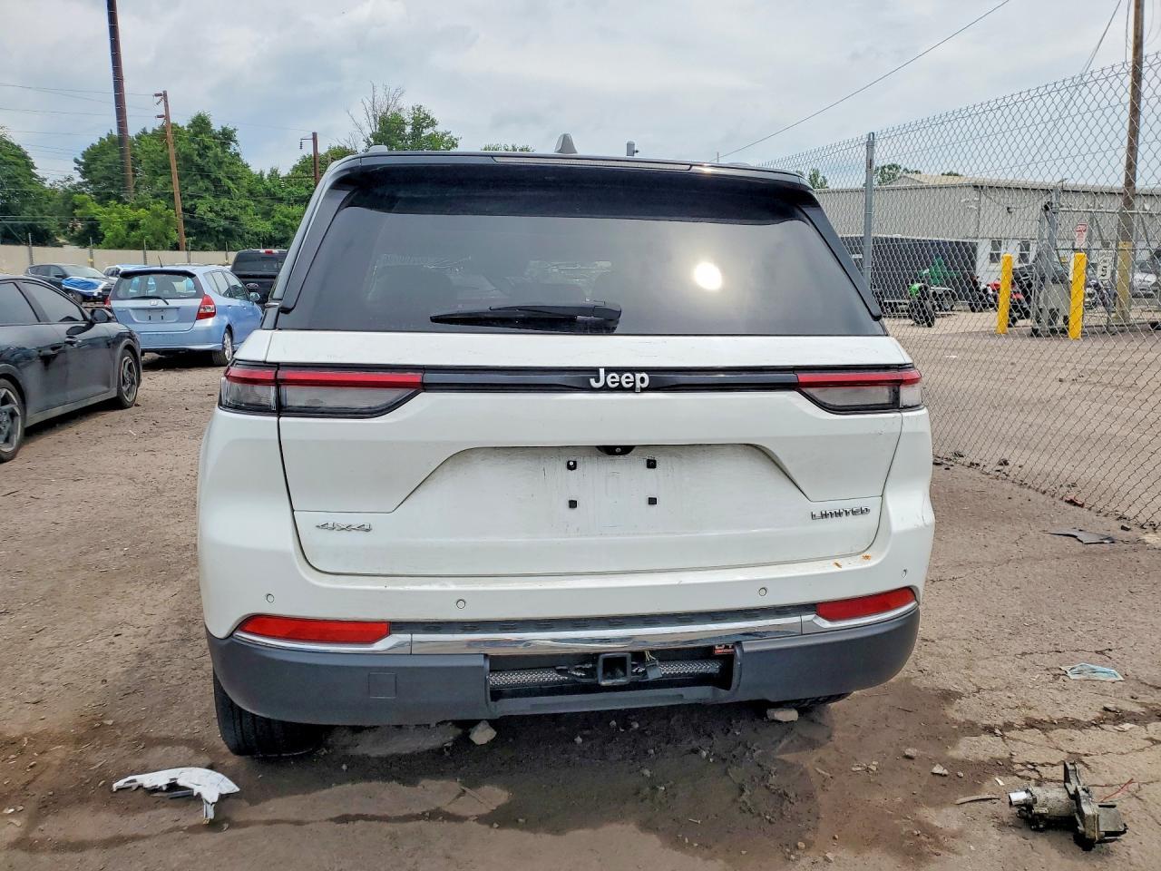 2022 Jeep Grand Cherokee Limited - Image 6