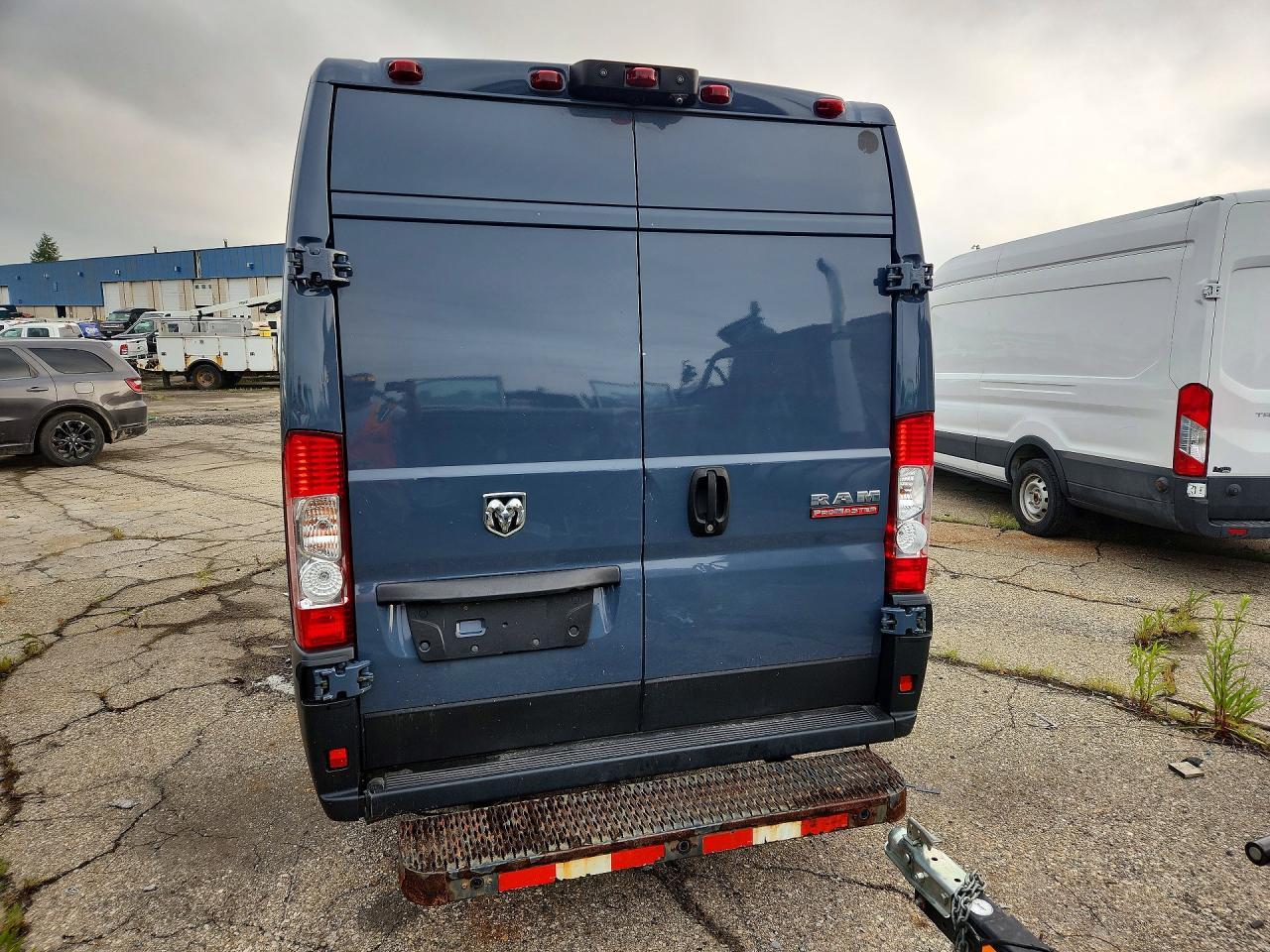 2020 Ram Promaster 3500 Delivery Van - Фото 6