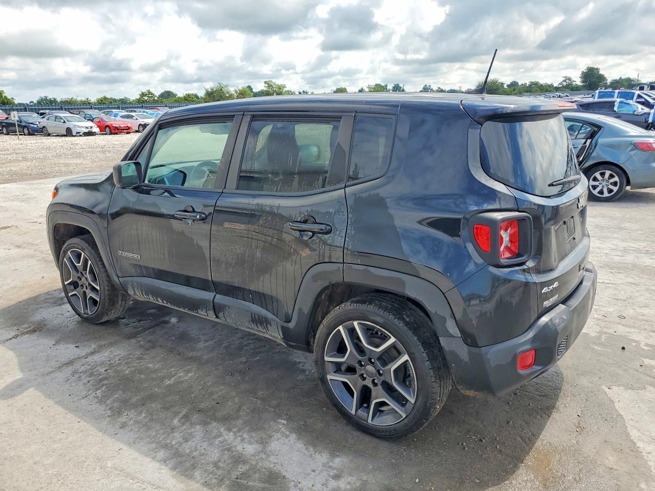 2020 Jeep Renegade Sport - Фото 2