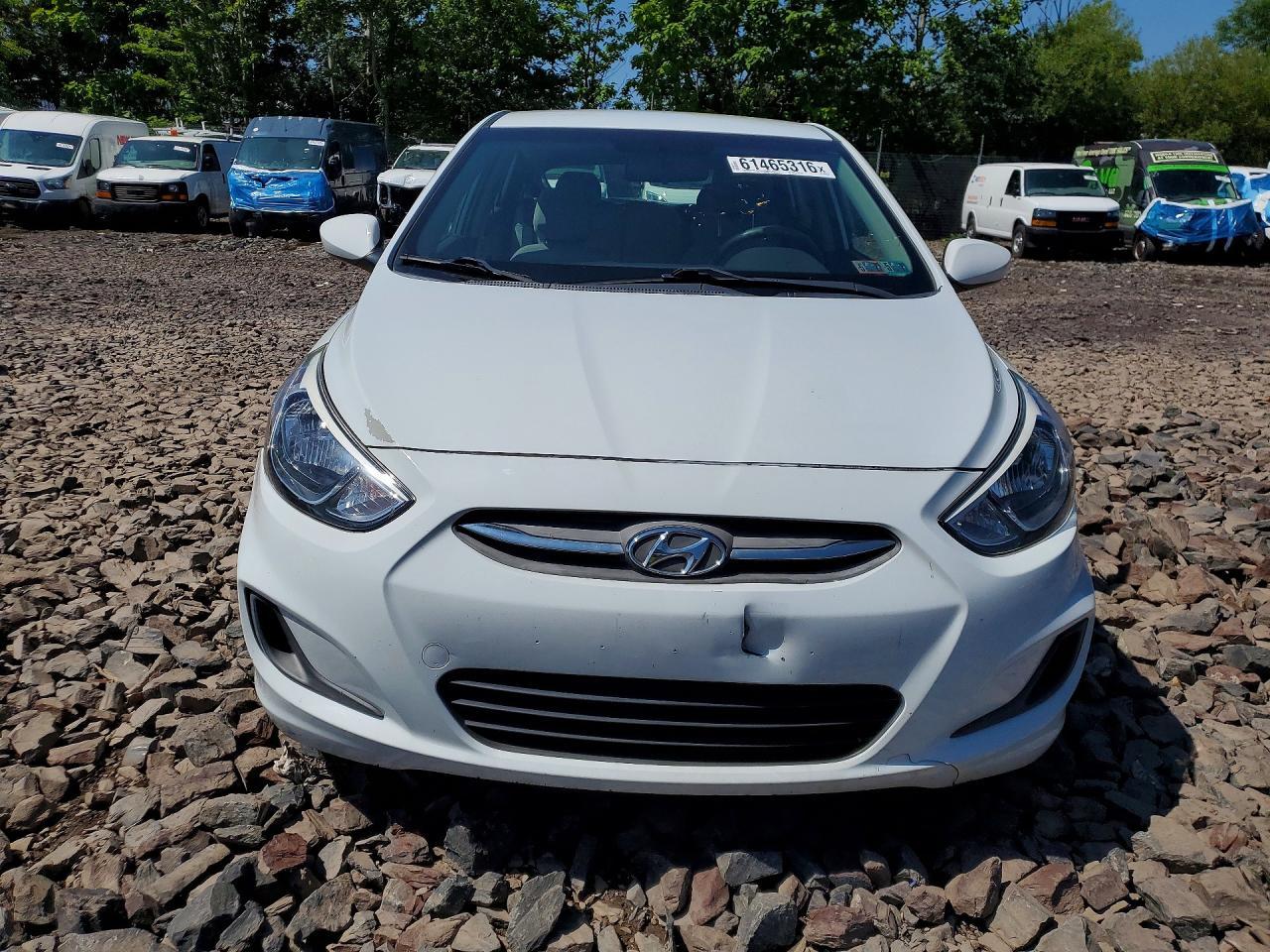 2017 Hyundai Accent Se - Фото 5