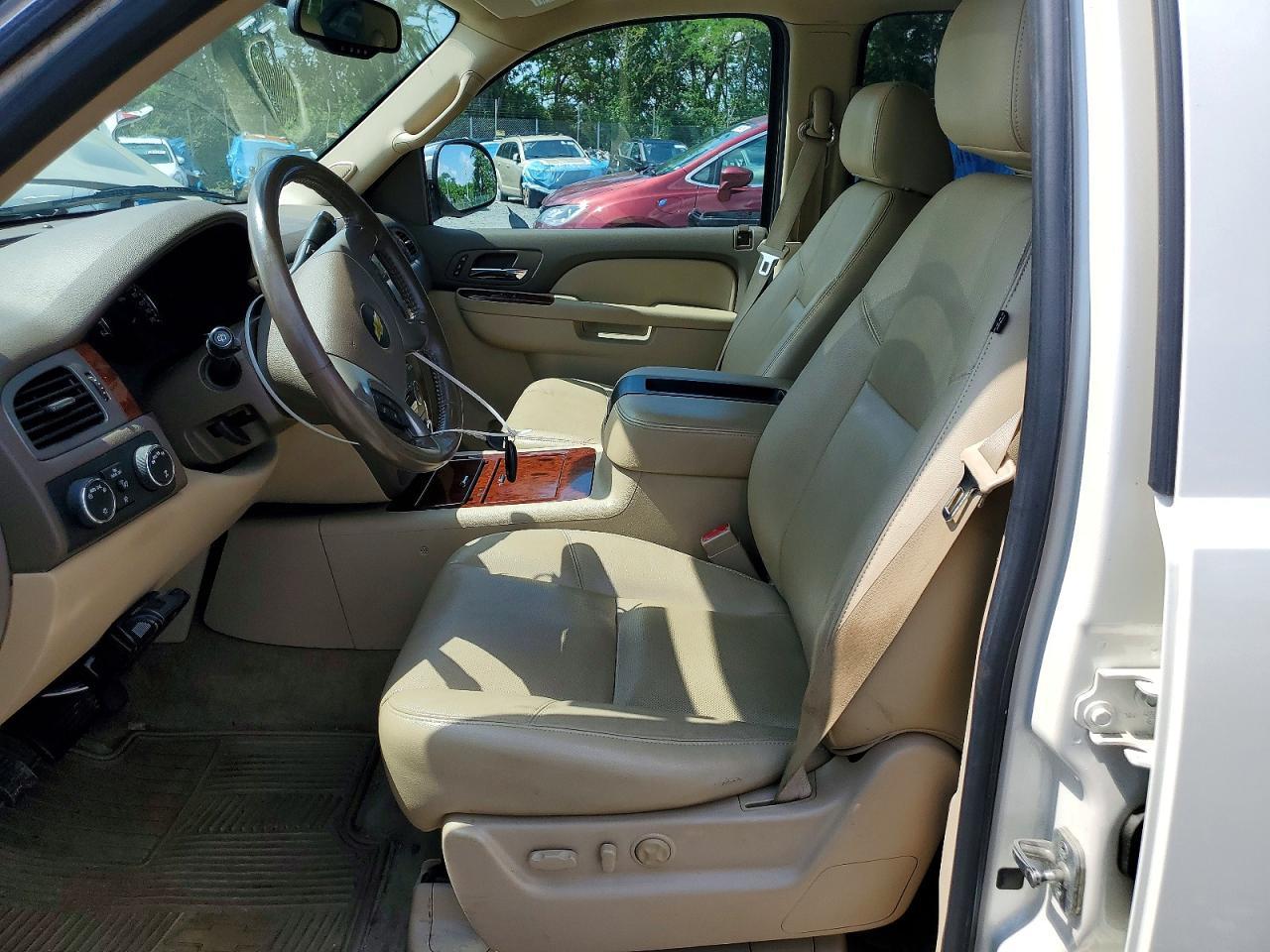 2013 Chevrolet Suburban K1500 Ltz - Фото 7
