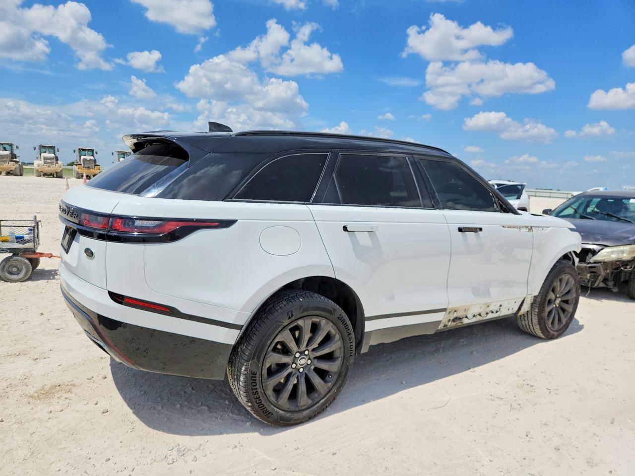 2019 Land Rover Range Rover Velar R-Dynamic Se - Image 3