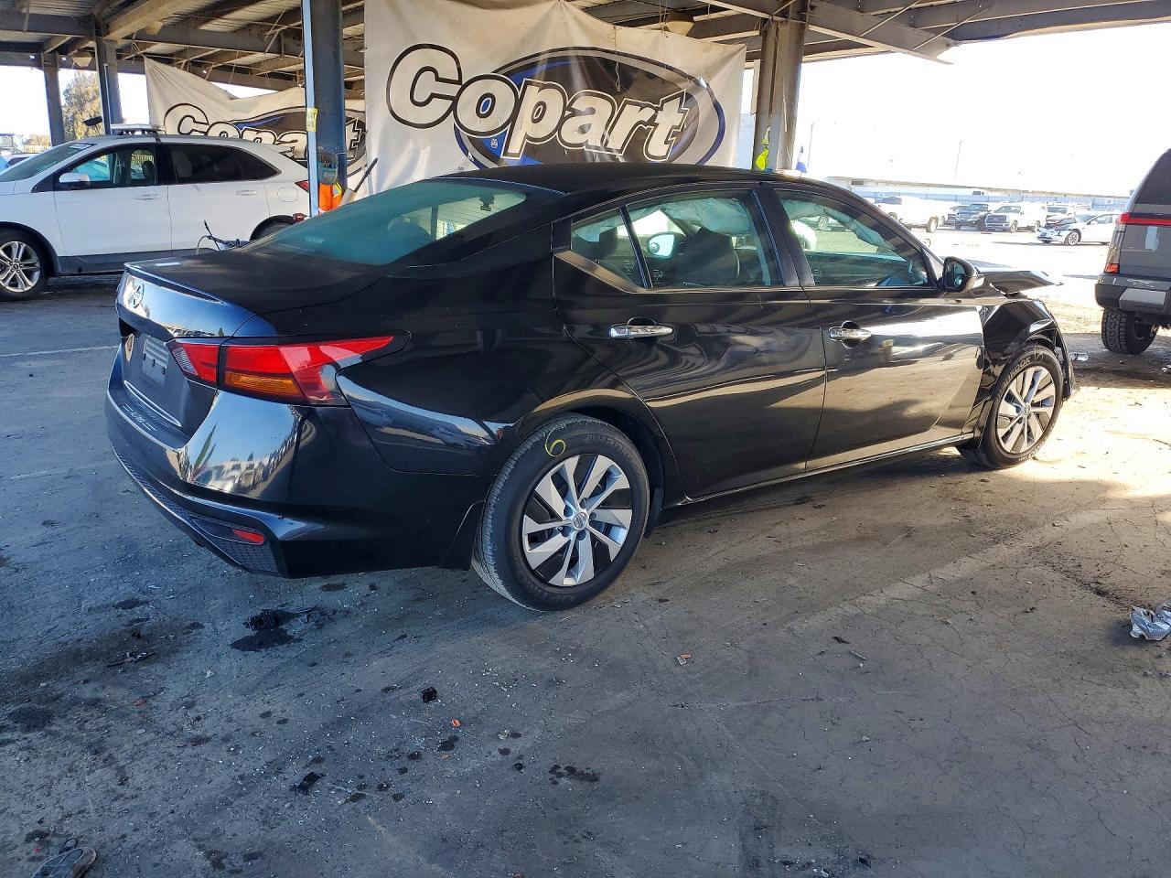 2021 Nissan Altima S - Image 3