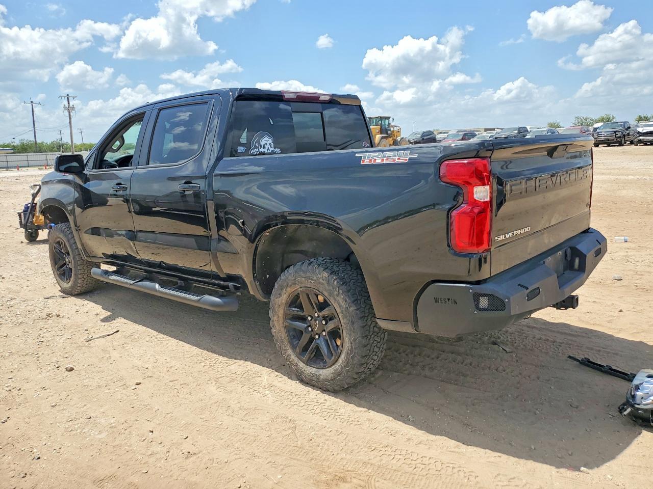 2021 Chevrolet Silverado K1500 Lt Trail Boss - Image 2