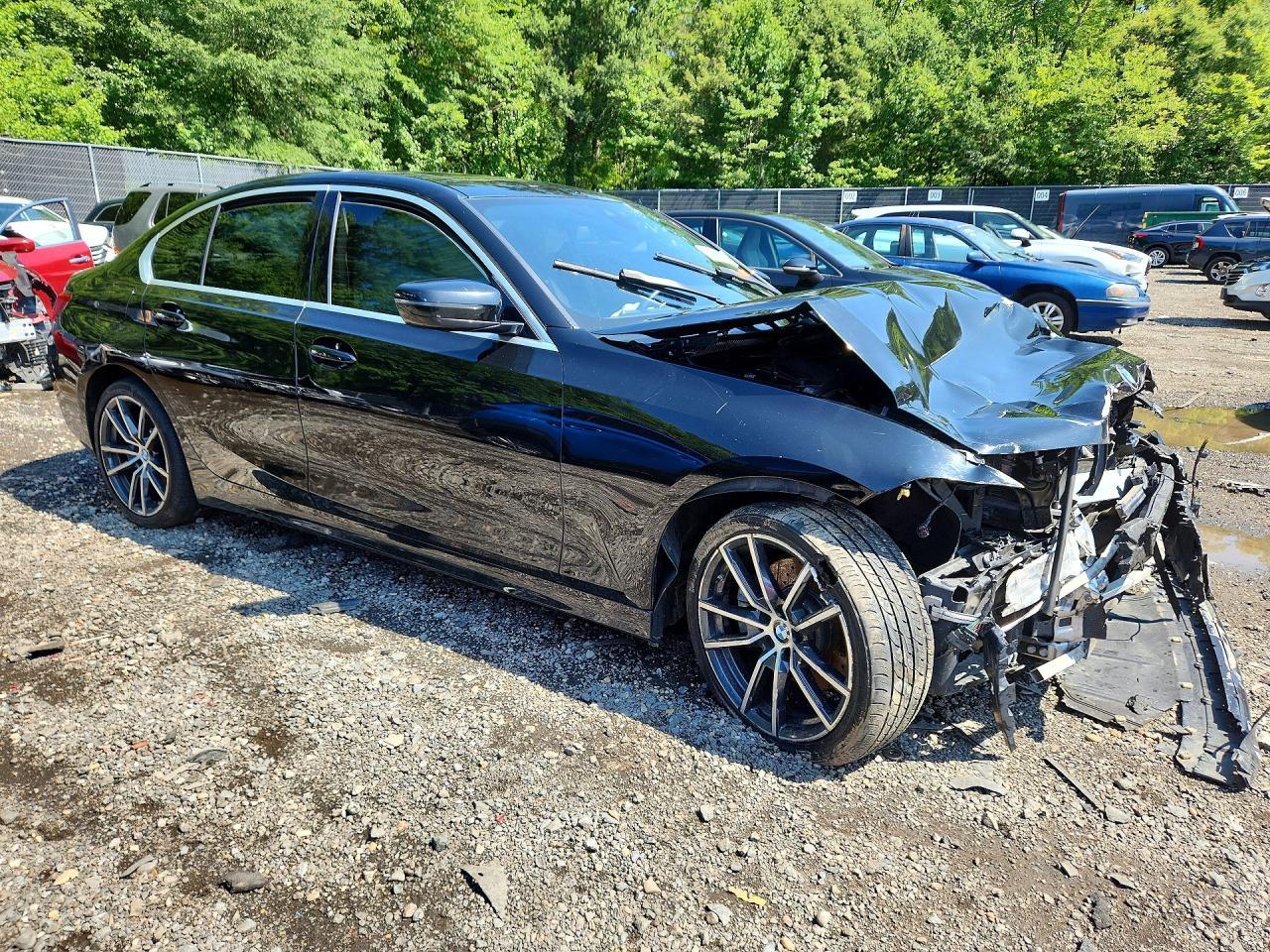 2020 BMW 330Xi - Image 4