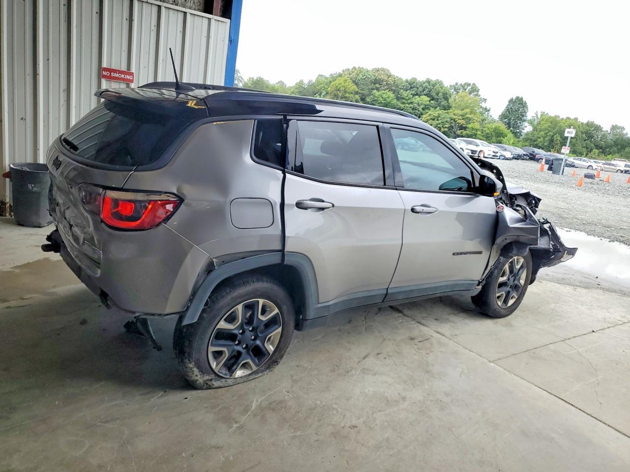 2017 Jeep Compass Trailhawk - Фото 5