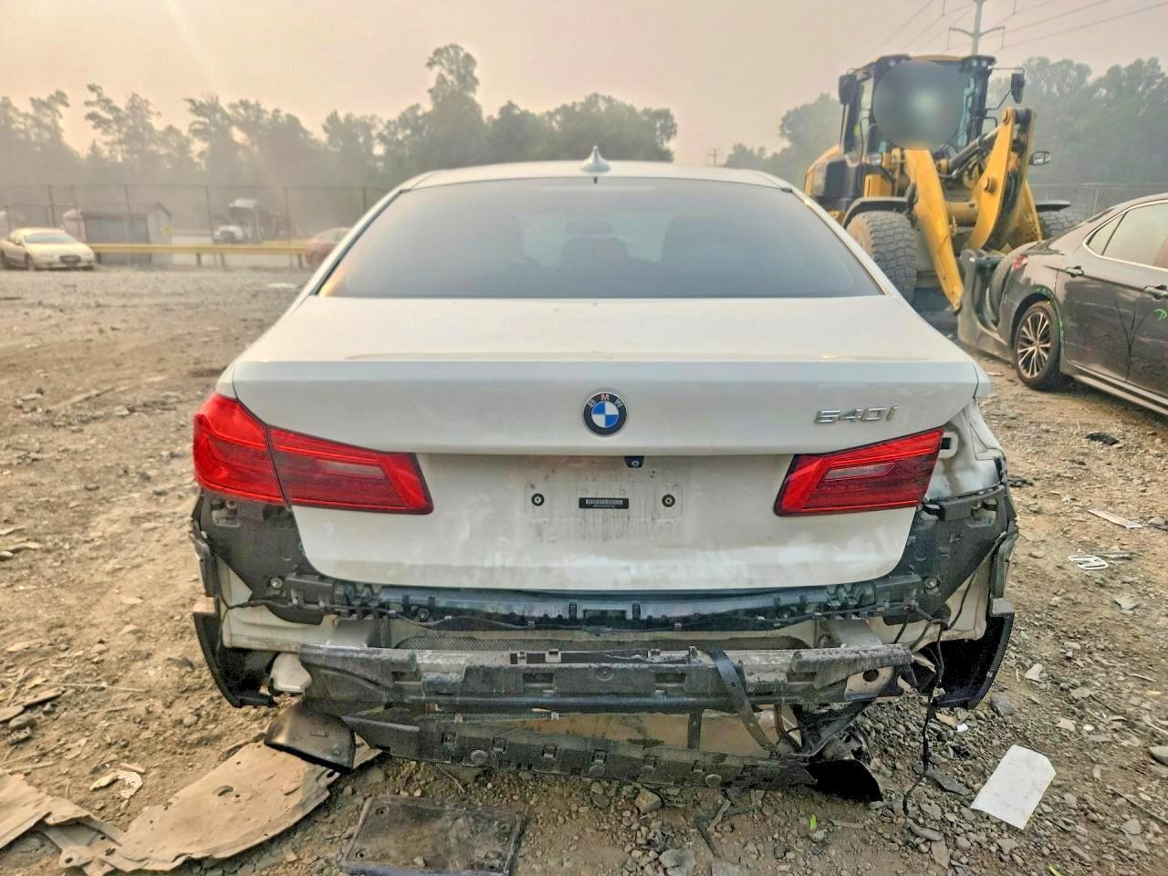 2017 BMW 540 I - Фото 6