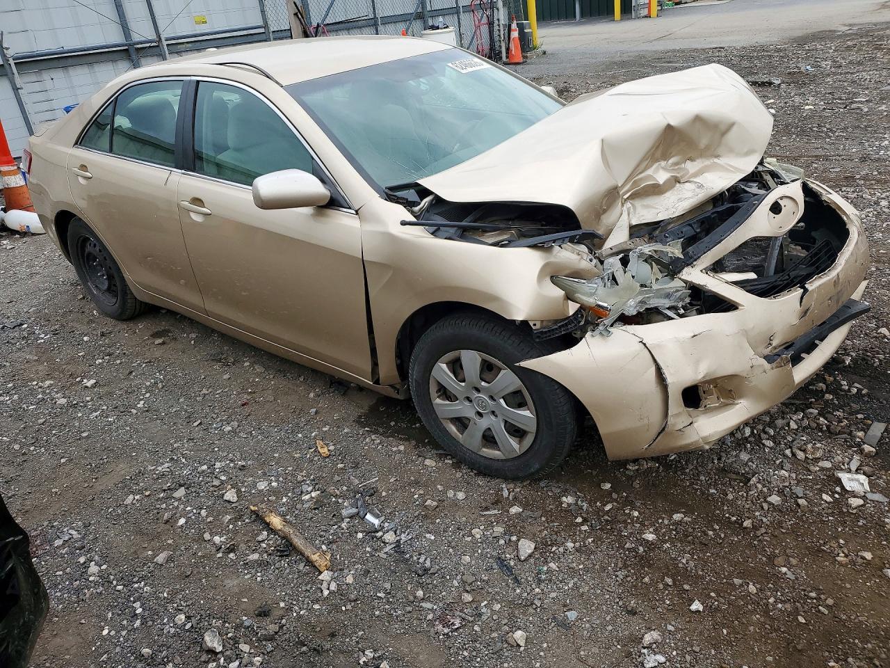 2010 Toyota Camry Le - Фото 4