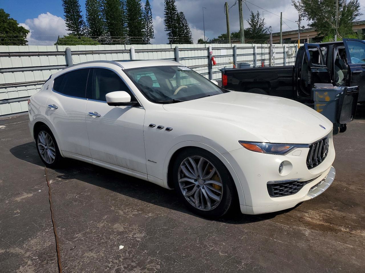 2019 Maserati Levante - Image 4